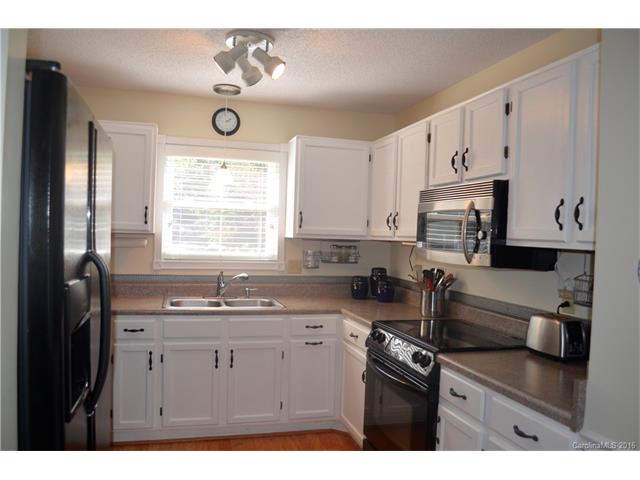7603 Woods Ln #51, Cornelius, NC 28031 photo 4