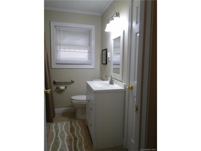 21018 Pine St, Cornelius, NC 28031 photo 7