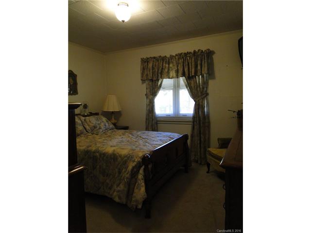 21018 Pine St, Cornelius, NC 28031 photo 9