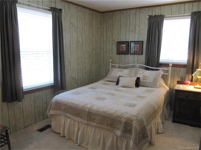 818 E Chestnut St, Stanley, NC 28164 photo 17