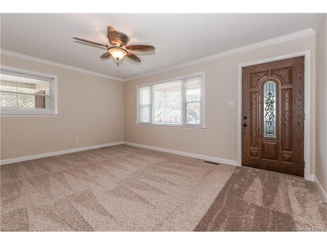 1015 11th St, Kannapolis, NC 28083 photo 2
