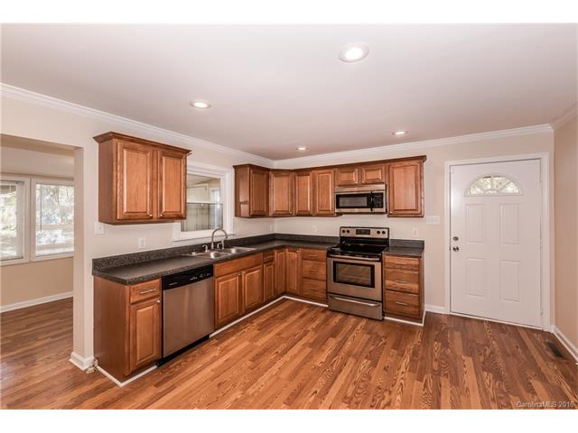 1015 11th St, Kannapolis, NC 28083 photo 8