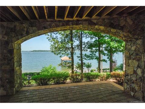 16900 Shipswatch Pl, Cornelius, NC 28031 photo 2