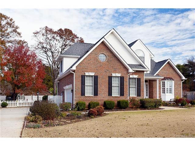 21028 Lagoona Dr, Cornelius, NC 28031 photo 2