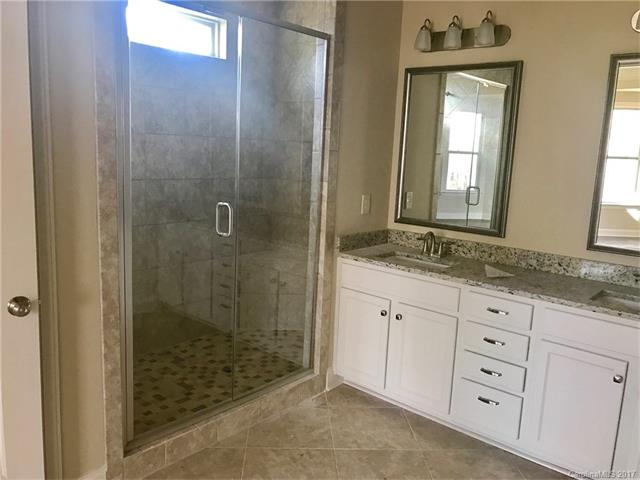 2002 Donovan Dr, Matthews, NC 28104 photo 5
