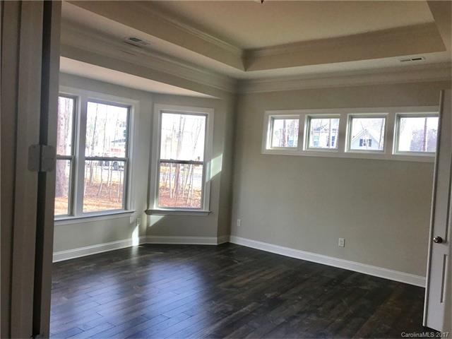 2002 Donovan Dr, Matthews, NC 28104 photo 4