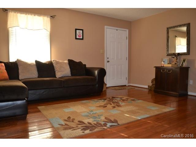 1549 Danlee Dr, Lancaster, SC 29720 photo 2