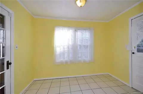 9 Maple St, Canton, NC 28716 photo 6