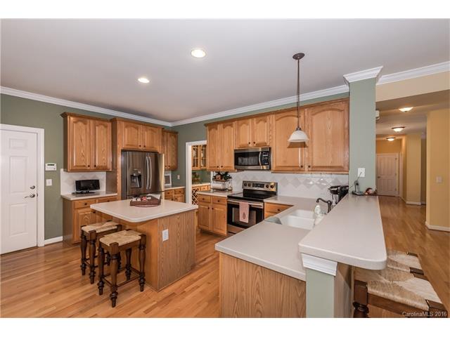 8401 Bampton Dr, Concord, NC 28027 photo 8