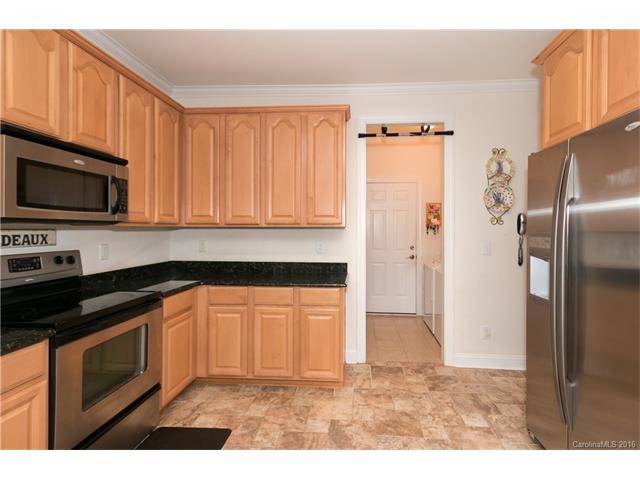 111 Villa Ln, Davidson, NC 28036 photo 9