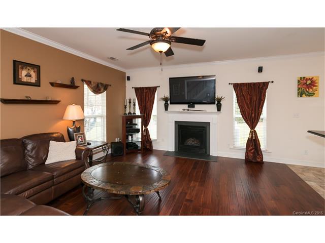 111 Villa Ln, Davidson, NC 28036 photo 5