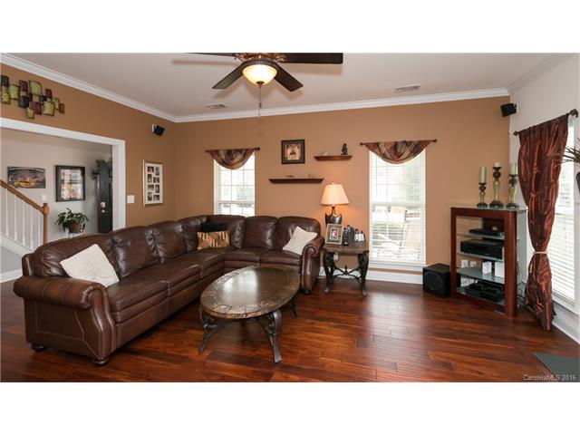 111 Villa Ln, Davidson, NC 28036 photo 4