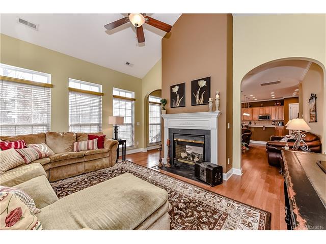 884 Treasure Ct, Fort Mill, SC 29708 photo 8