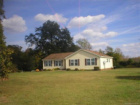 104 Dyson Rd, Harmony, NC 28634 photo 1