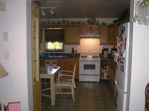 104 Dyson Rd, Harmony, NC 28634 photo 2