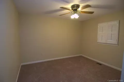 600 Fairview Forest Dr, Fairview, NC 28730 photo 7