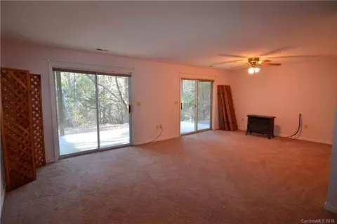 600 Fairview Forest Dr, Fairview, NC 28730 photo 9