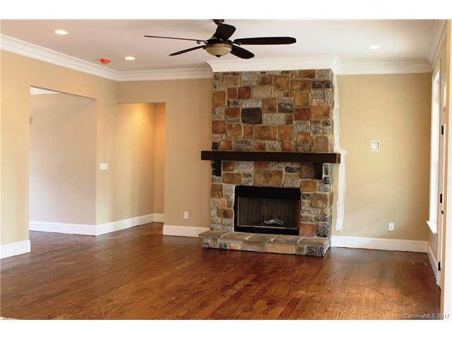 735 Arrow Point Ln, Davidson, NC 28036 photo 4
