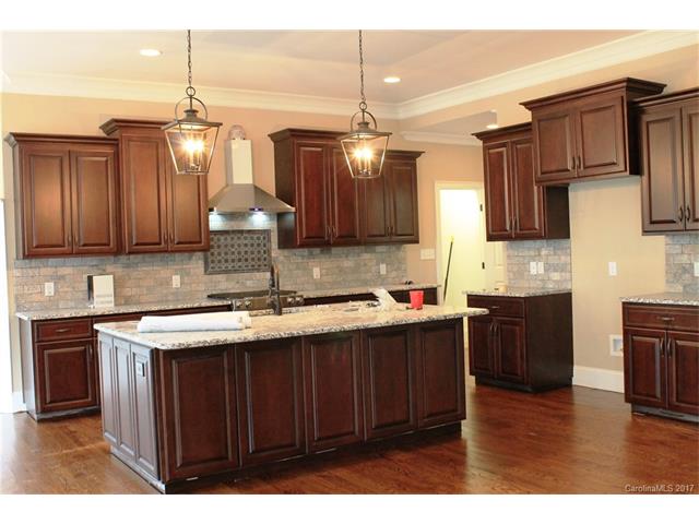 735 Arrow Point Ln, Davidson, NC 28036 photo 5