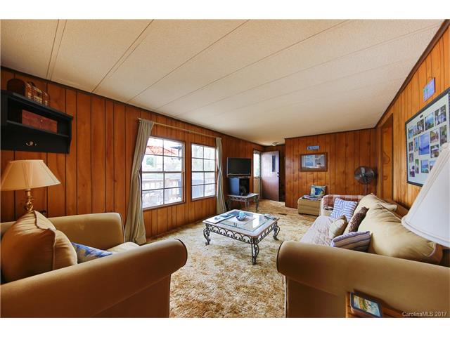 488 Squirrel Ln, Clover, SC 29710 photo 11