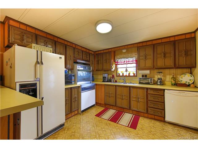 488 Squirrel Ln, Clover, SC 29710 photo 14
