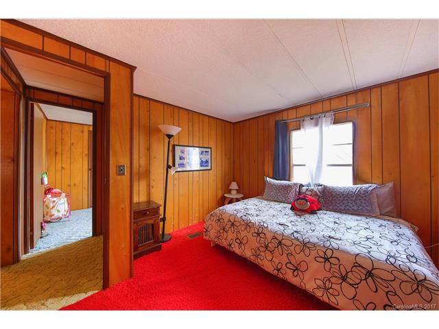 488 Squirrel Ln, Clover, SC 29710 photo 18