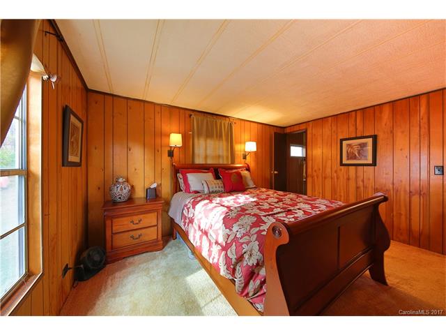 488 Squirrel Ln, Clover, SC 29710 photo 16