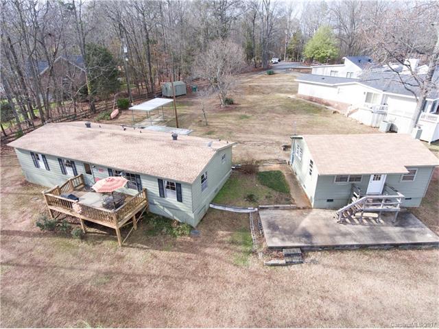 488 Squirrel Ln, Clover, SC 29710 photo 2