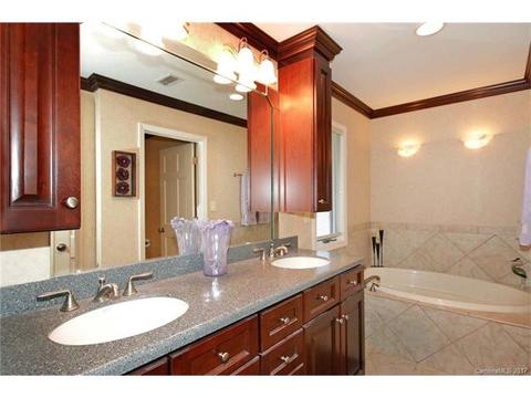 20200 Lola Cir, Cornelius, NC 28031 photo 15