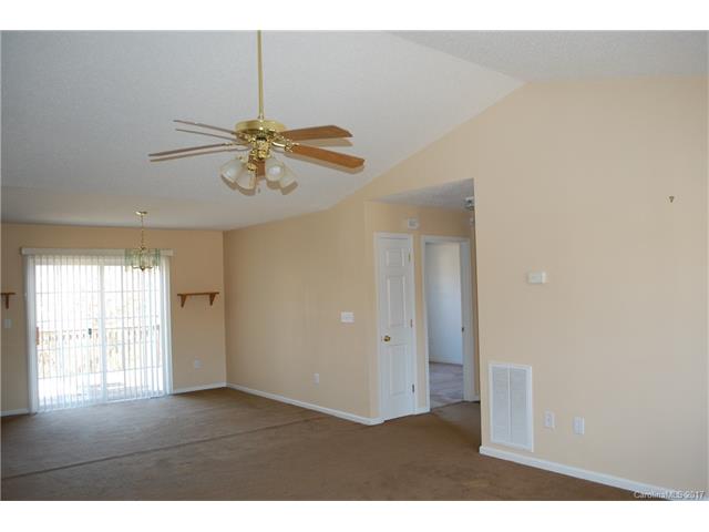 4924 Pond Ct, Conover, NC 28613 photo 6