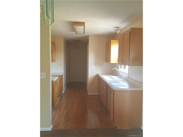 4924 Pond Ct, Conover, NC 28613 photo 7