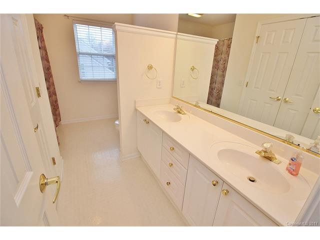 927 Knightsbridge Rd, Fort Mill, SC 29708 photo 8