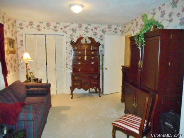 942 Meadow Dr, Lancaster, SC 29720 photo 9