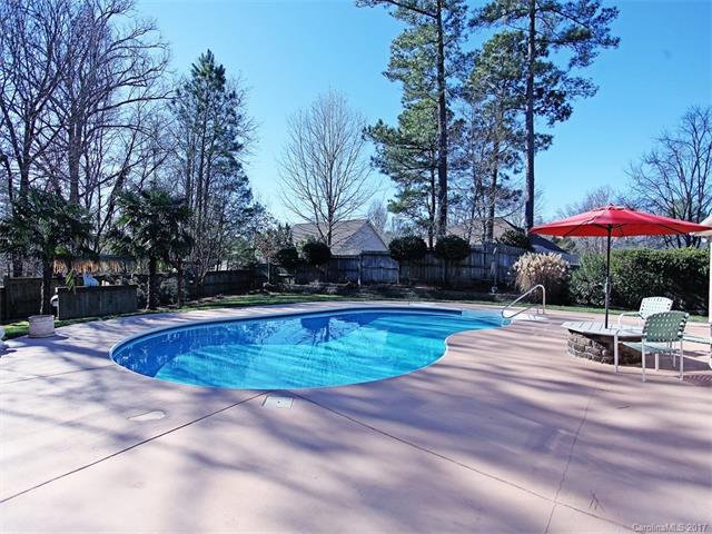 435 S Atlantic Dr, Fort Mill, SC 29708 photo 2