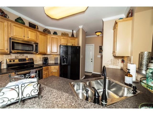 3220 Oglethorpe Ln, Monroe, NC 28110 photo 9