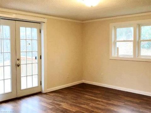 303 Lee St, Sylva, NC 28779 photo 4