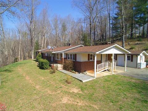 303 Lee St, Sylva, NC 28779 photo 1