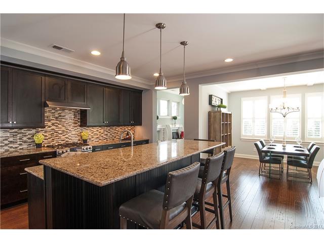 18112 John Robbins Ln, Cornelius, NC 28031 photo 3