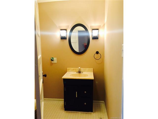 202 E 1st St, Kannapolis, NC 28083 photo 17