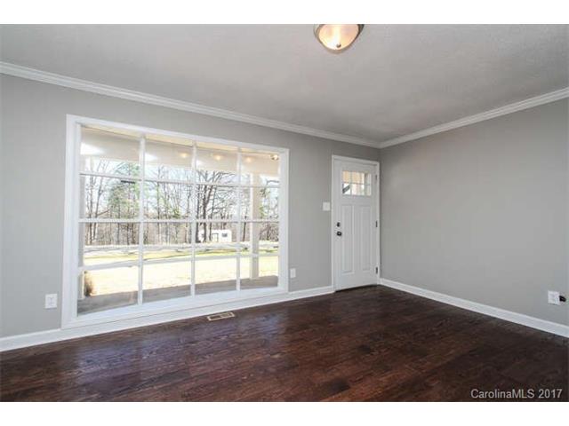 6033 Vinewood Rd, Davidson, NC 28036 photo 3