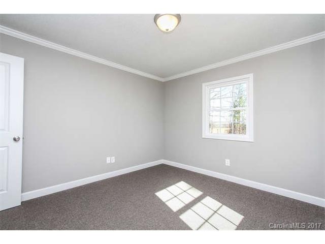 6033 Vinewood Rd, Davidson, NC 28036 photo 9