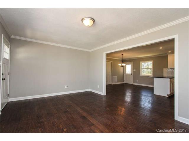 6033 Vinewood Rd, Davidson, NC 28036 photo 4