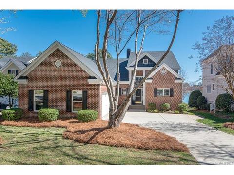 17601 Springwinds Dr, Cornelius, NC 28031 photo 2