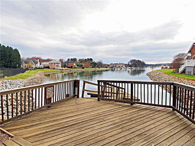 7610 Woods Ln #7, Cornelius, NC 28031 photo 15