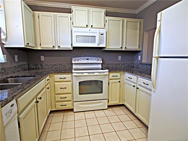 7610 Woods Ln #7, Cornelius, NC 28031 photo 2