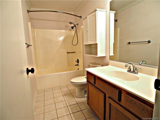 7610 Woods Ln #7, Cornelius, NC 28031 photo 9