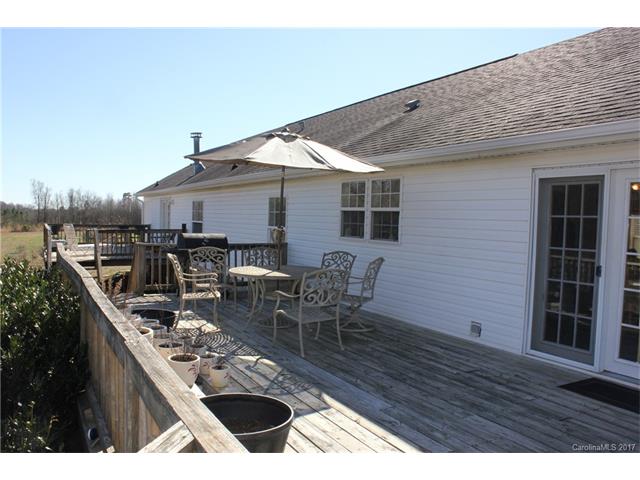 256 Redhawk Ln, Olin, NC 28660 photo 3