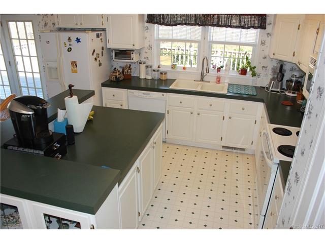 256 Redhawk Ln, Olin, NC 28660 photo 9