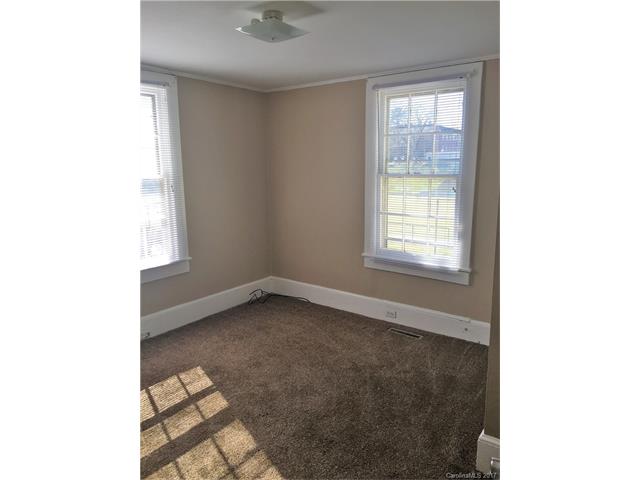 406 3rd St, Kannapolis, NC 28083 photo 4