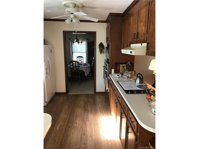 609 Valleyview Dr, Albemarle, NC 28001 photo 8